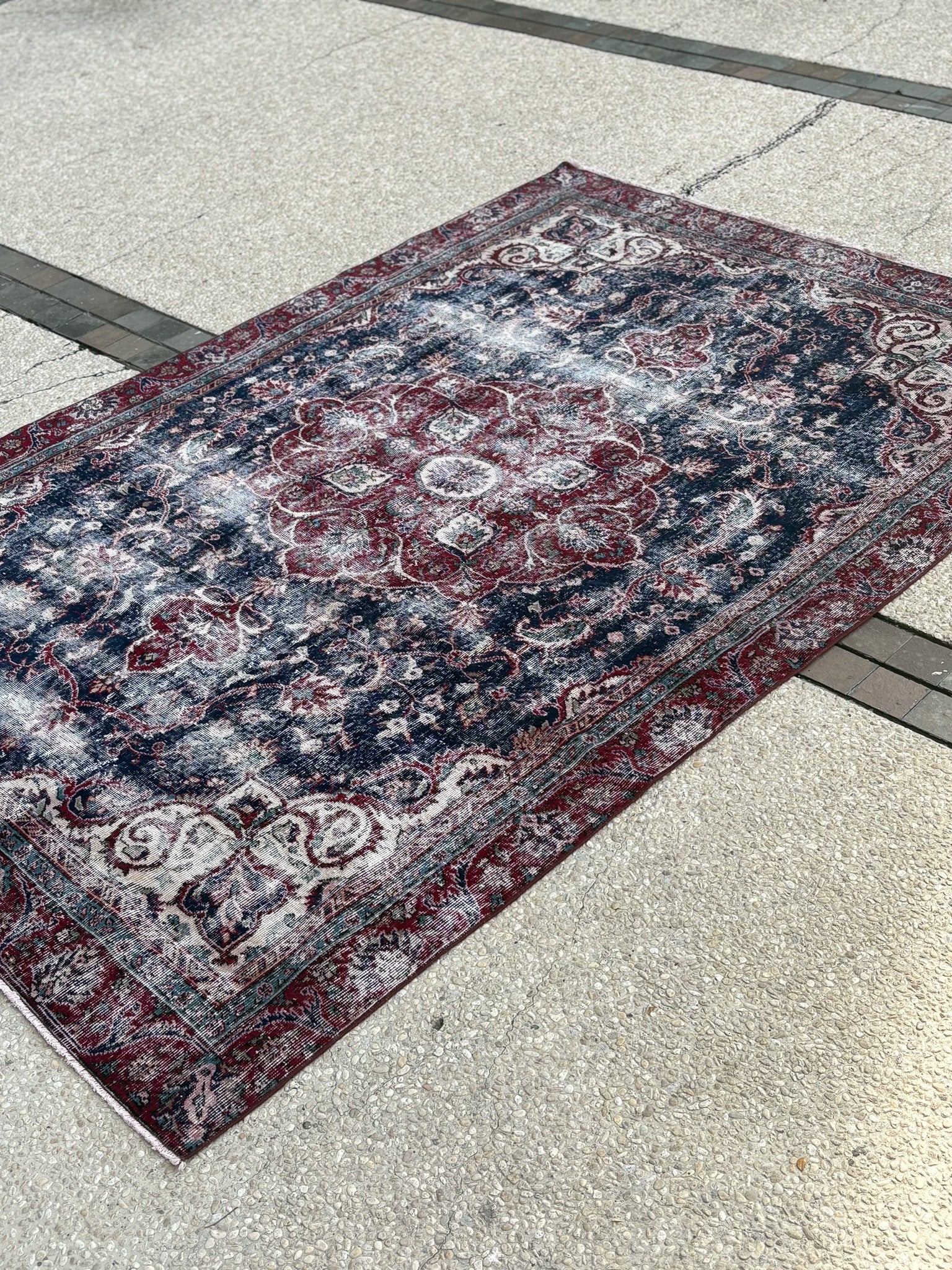 Distressed Persian Kashan Carpet in Deep Red & Navy — No. 134