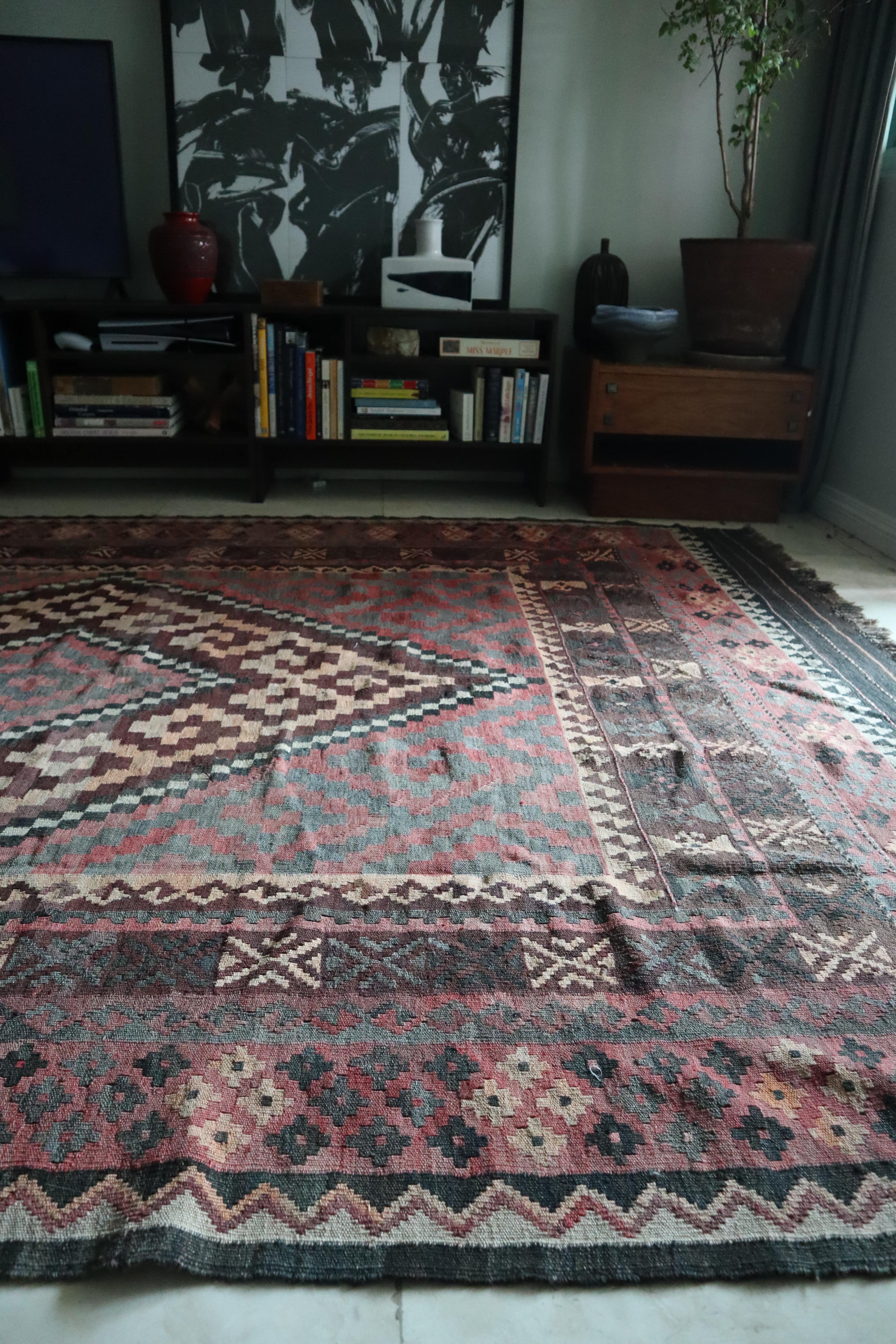 Tribal Flatweave Kilim –  Earth-Toned Diamond Pattern – No. 147