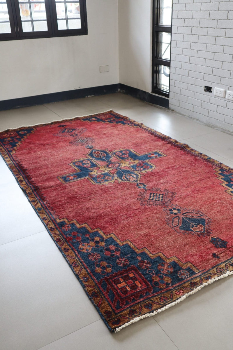 Vintage Persian Heriz – Brick Red with Blue Corner Medallions – No. 162 - Patina House