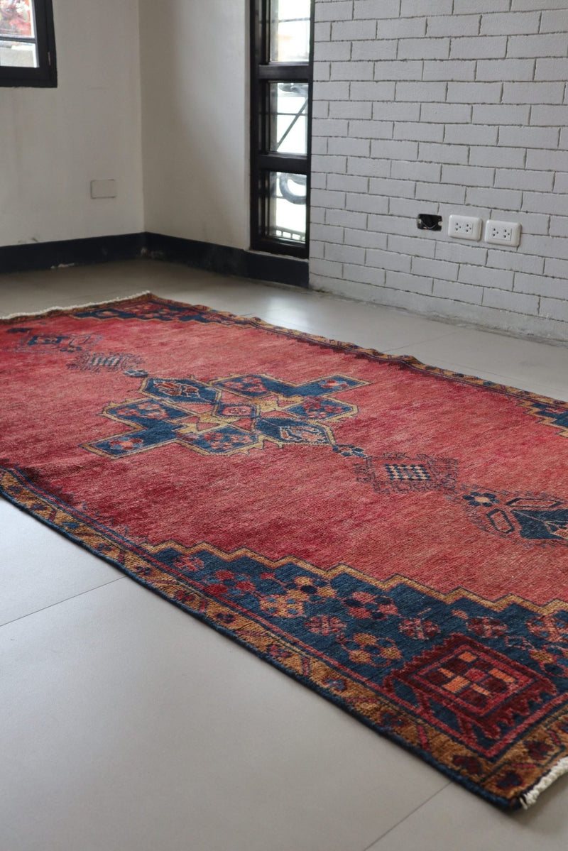 Vintage Persian Heriz – Brick Red with Blue Corner Medallions – No. 162 - Patina House