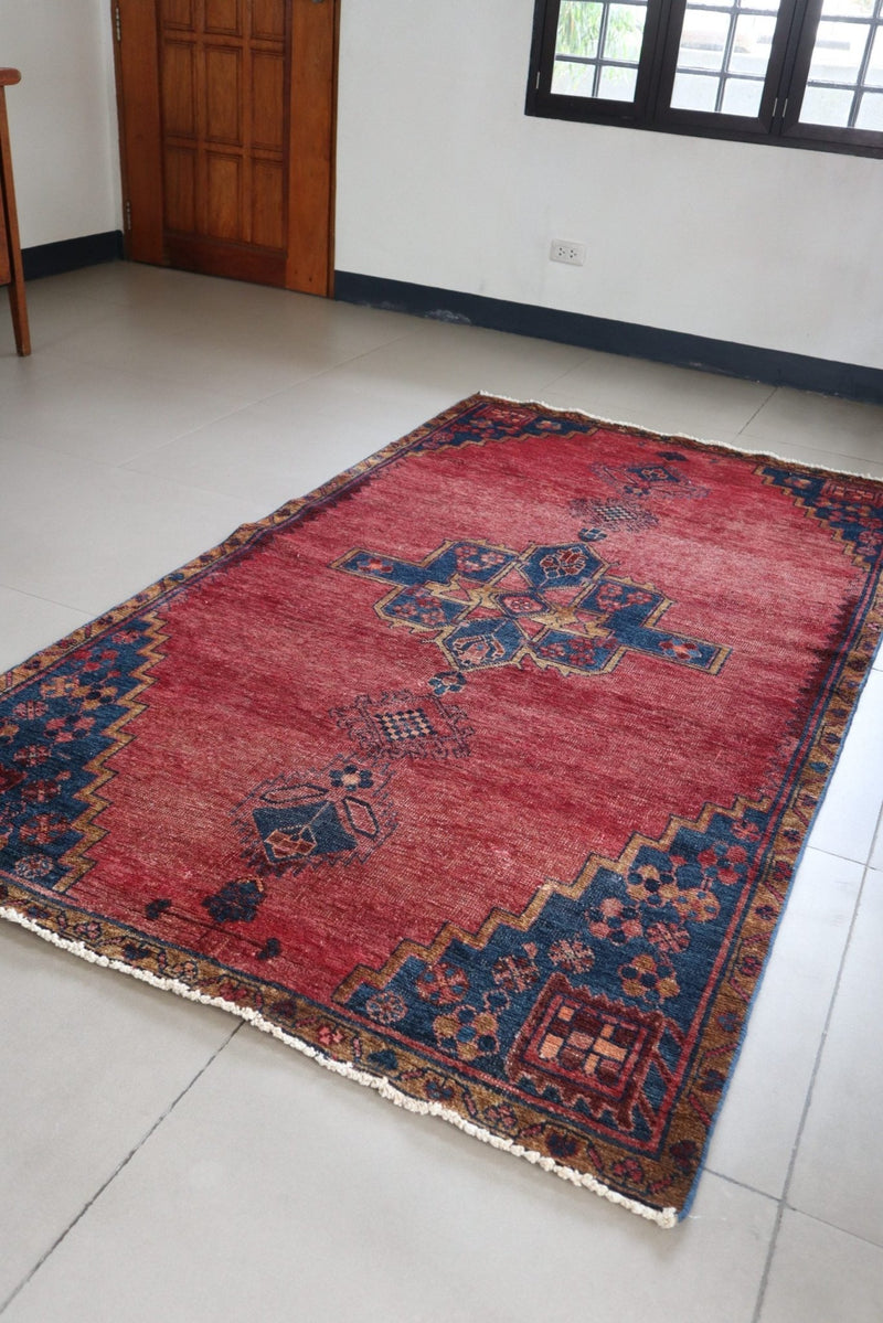 Vintage Persian Heriz – Brick Red with Blue Corner Medallions – No. 162 - Patina House