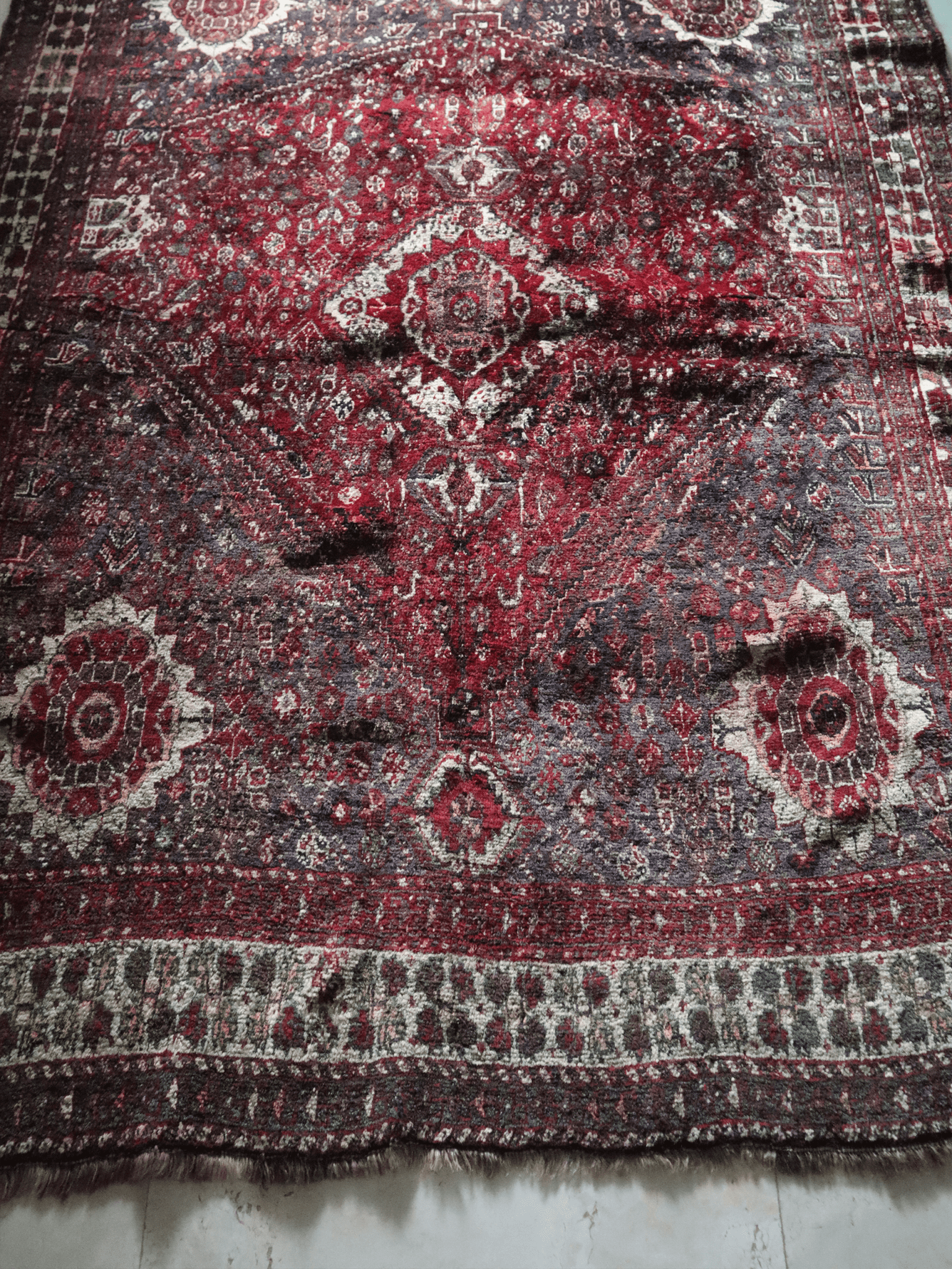 Vintage Persian Qashqai – Diamond Medallion in Garnet & Ivory – No. 145 - Patina House